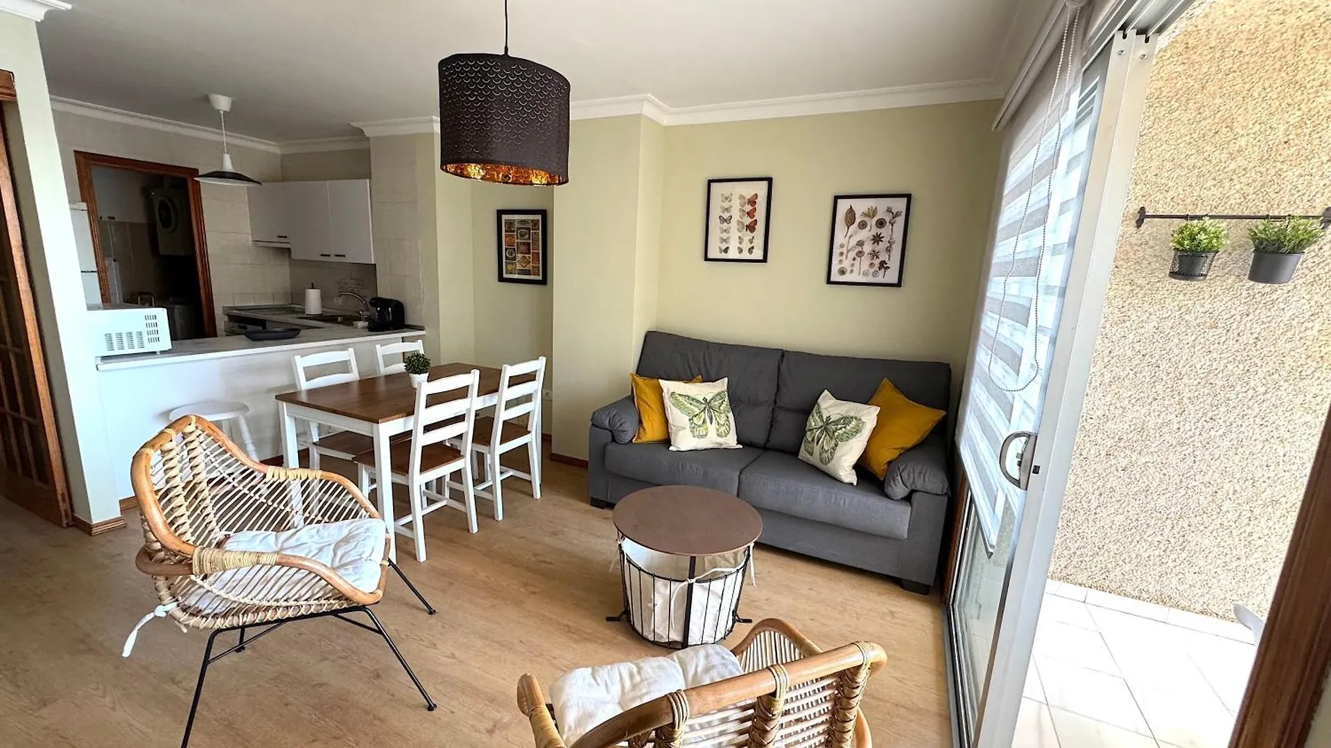Precioso Apartamento Frente Al Mar, Parking Y Club Deportivo Tabaiba 0*,  Spain