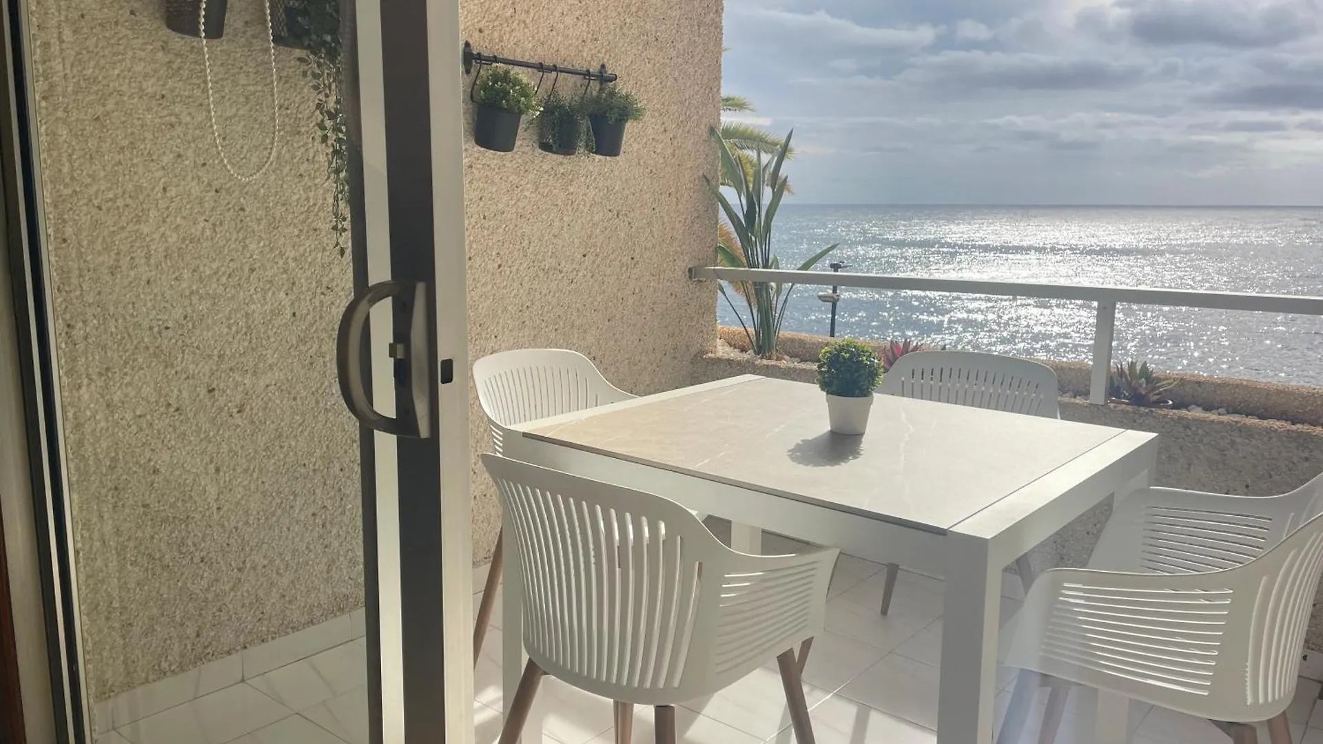 Apartment Precioso Apartamento Frente Al Mar, Parking Y Club Deportivo Tabaiba Spain